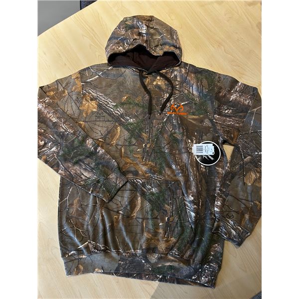 Realtree Camo Hoodie – Men’s Size Large