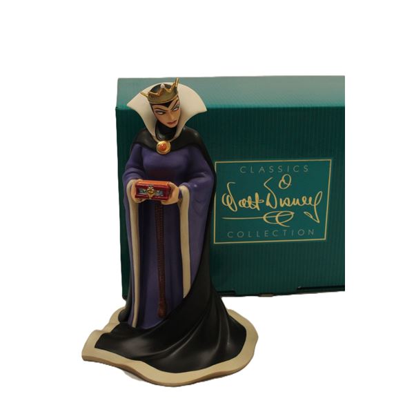 A WDCC Evil Queen "Bring Back Her Heart" Figurine.