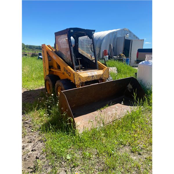 Mustang 960 Skidsteer, c/w 87 in. smooth bucket, SN. 51996, not running
