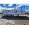 Image 8 : 2010 Innsbruck (made by Gulf Stream) ball hitch 32 ft bumper pull holiday trailer, 2 slides, 2 doors