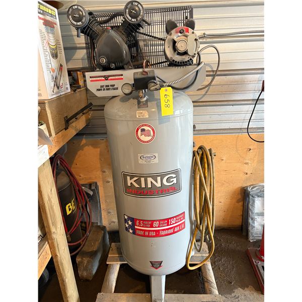 Twin cylinder King upright air compressor 6.5 Hp & hose