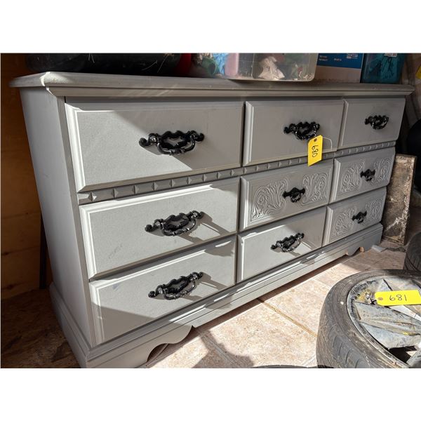 9-Drawer dresser