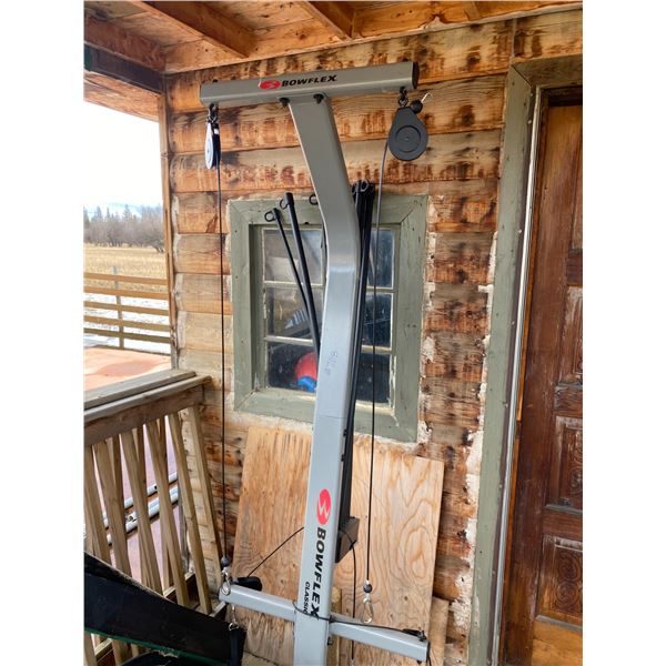 Bow-flex, appears complete