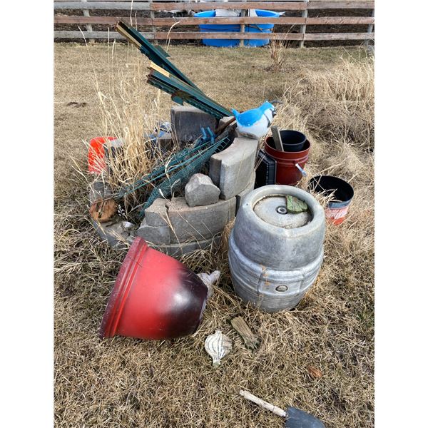 Beer keg, T-bars & cement block fire pit
