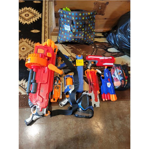 Qty of nerf guns c/w darts & build-a-fort