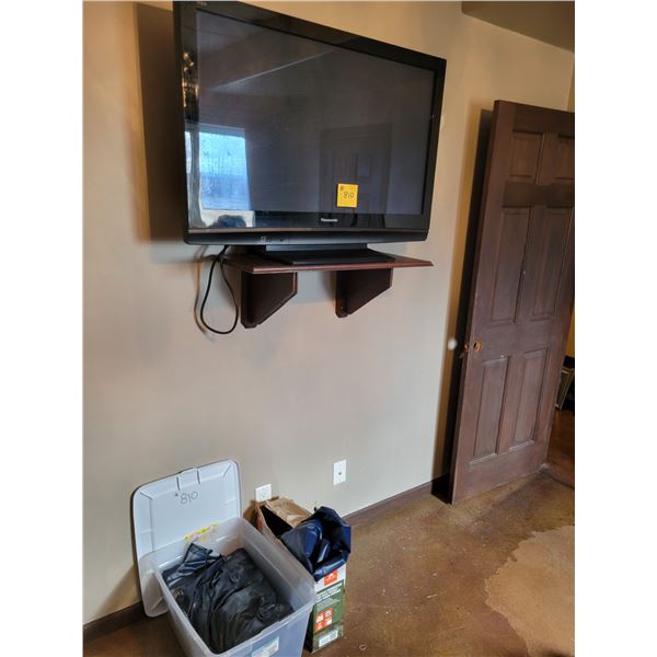 TV & 2- air mattresses