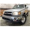 Image 1 : 106 -- 2001 TOYOTA 4RUNNER SR5, SILVER, 325432 KMS, 4X4