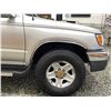 Image 25 : 106 -- 2001 TOYOTA 4RUNNER SR5, SILVER, 325432 KMS, 4X4