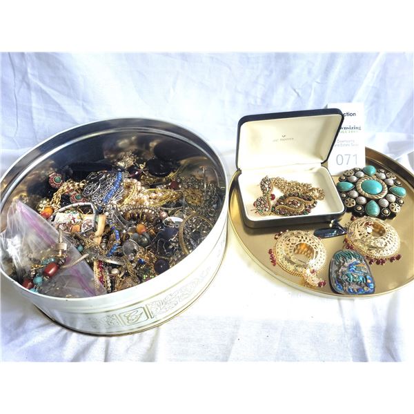 Vintage Costume Jewelry A