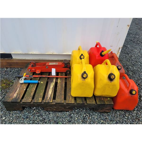 Hydraulic Jack & Jerry Cans C