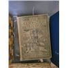 Image 12 : Books B