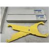 Image 3 : (3) Ideal Industries #34-003 Safe-T-Grip Giant Fuse Pullers