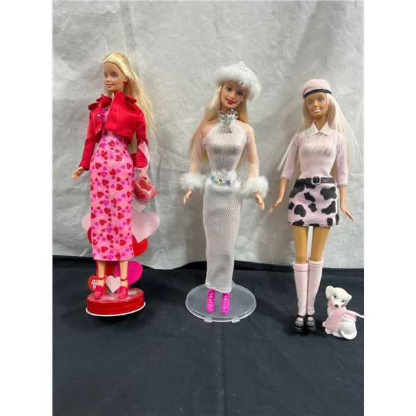 3 Barbies