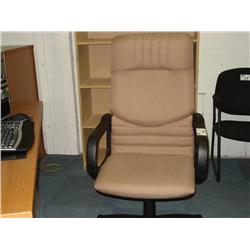 Tan Cloth HiGBack Gaslift Chair