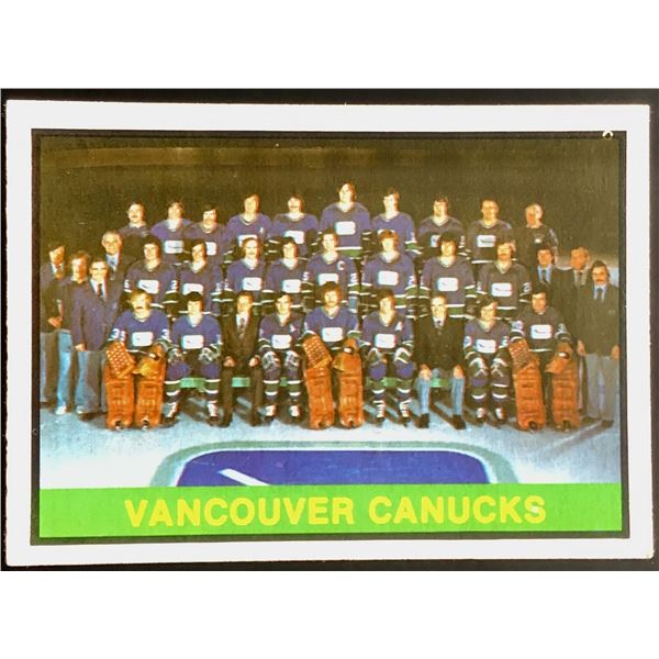 1974-75 O-PEE-CHEE VANCOUVER CANUCKS
