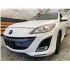 Image 2 : 10 -- 2010 MAZDA 3, WHITE, 204517 KMS, FRONT WHEEL DRIVE