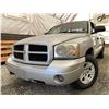 Image 1 : 150 -- 2006 DODGE DAKOTA, SILVER, 289902 KMS, ALL WHEEL DRIVE