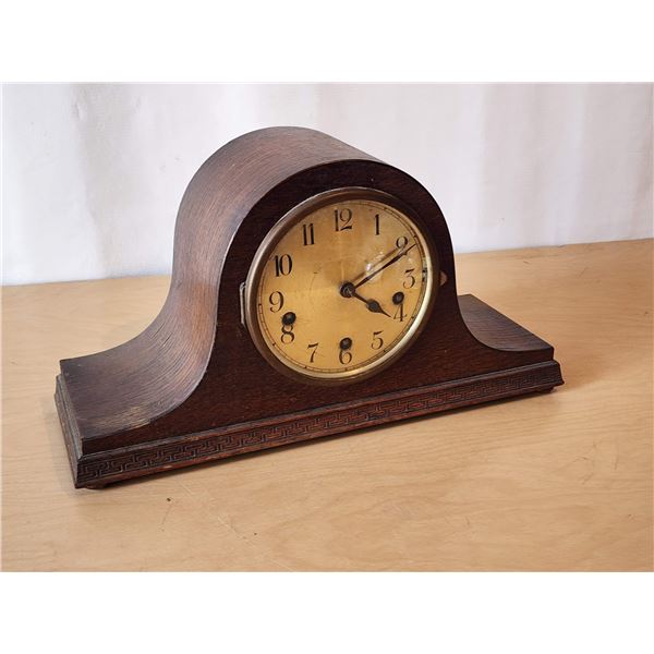 306 -- VINTAGE MANTLE CLOCK WITH KEY AND OTHER VINTAGE WIND UP ALARM CLOCKS