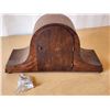 Image 2 : 306 -- VINTAGE MANTLE CLOCK WITH KEY AND OTHER VINTAGE WIND UP ALARM CLOCKS