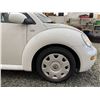 Image 25 : 27 -- 2002 VW BEETLE, WHITE, 321693 KMS, FRONT WHEEL DRIVE