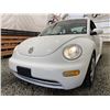 Image 2 : 27 -- 2002 VW BEETLE, WHITE, 321693 KMS, FRONT WHEEL DRIVE