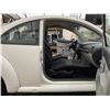 Image 36 : 27 -- 2002 VW BEETLE, WHITE, 321693 KMS, FRONT WHEEL DRIVE