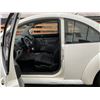 Image 43 : 27 -- 2002 VW BEETLE, WHITE, 321693 KMS, FRONT WHEEL DRIVE