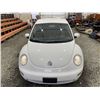 Image 7 : 27 -- 2002 VW BEETLE, WHITE, 321693 KMS, FRONT WHEEL DRIVE