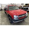 Image 10 : 156 -- 2003 CHEVROLET SILVERADO 2500, RED, 299701 KMS TMU, FOUR WHEEL DRIVE