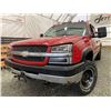 Image 1 : 156 -- 2003 CHEVROLET SILVERADO 2500, RED, 299701 KMS TMU, FOUR WHEEL DRIVE