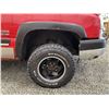 Image 25 : 156 -- 2003 CHEVROLET SILVERADO 2500, RED, 299701 KMS TMU, FOUR WHEEL DRIVE