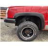 Image 31 : 156 -- 2003 CHEVROLET SILVERADO 2500, RED, 299701 KMS TMU, FOUR WHEEL DRIVE