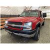 Image 3 : 156 -- 2003 CHEVROLET SILVERADO 2500, RED, 299701 KMS TMU, FOUR WHEEL DRIVE