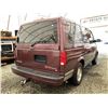 Image 14 : 202 -- 1997 GMC SAFARI XT, RED, 257264 KMS, REAR WHEEL DRIVE