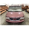 Image 7 : 202 -- 1997 GMC SAFARI XT, RED, 257264 KMS, REAR WHEEL DRIVE