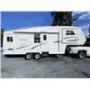 Image 2 : 252 -- 2003 FRONTIER 5TH WHEEL "NO RESERVE"