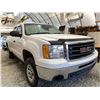 Image 8 : 154 -- 2011 GMC SIERRA K1500, WHITE, 189662 KMS, 4X4