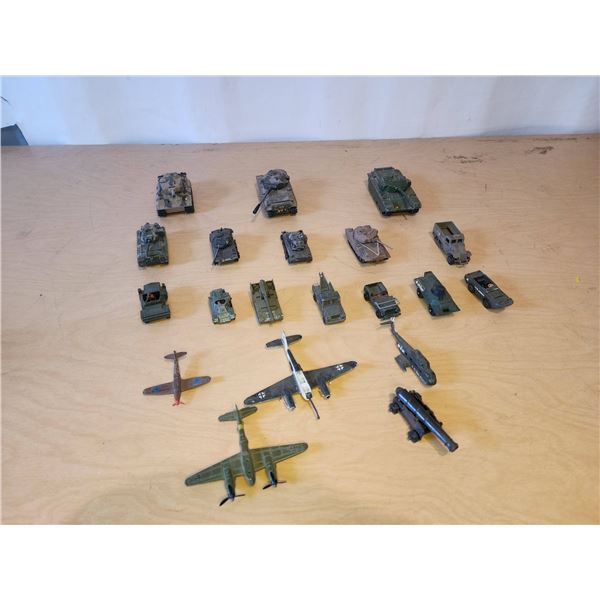 420 -- MILITARY DINKY TOYS AND CORGI TOYS TANKS, JEEPS AND MORE