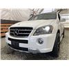 Image 2 : 0C-- 2011 MERCEDES ML 550, WHITE, 233611 KMS, ALL WHEEL DRIVE