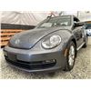Image 2 : 0E -- 2014 VW BEETLE, GREY, 87163 KMS, FRONT WHEEL DRIVE