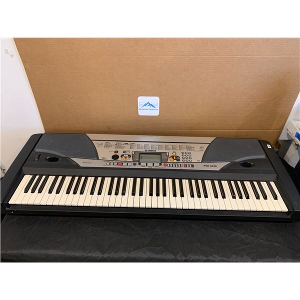Yamaha PSR-GX76 Digital Keyboard
