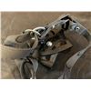 Image 2 : Shoe Grippers For Snow and Ice Climbing Quattro Outdoors