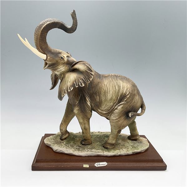 Giuseppe Armani Figurine, Elephant on Wooden Base