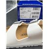 Image 2 : Birkenstock Arizona BS Sandals, White, Size 42 (EU), Model 0552681