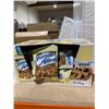 Image 2 : Famous Amos Chocolate Chip Cookies 30 x 56 g Packets