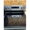 Image 2 : Electric Range With Glass Cooktop and Convection Oven, Stainless Steel Finish