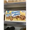 Image 2 : Famous Amos Chocolate Chip Cookies 30 x 56 g Packets