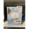 Image 2 : Catit Pixi Cat Drinking Fountain and Elevated Feeding Dish Set