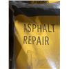 Image 4 : Resisto Asphalt Repair 20kg For Holes And Cracks 3/4 Inch Wide And Over