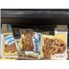 Image 2 : Famous Amos Chocolate Chip Cookies 30 x 56 g Packets
